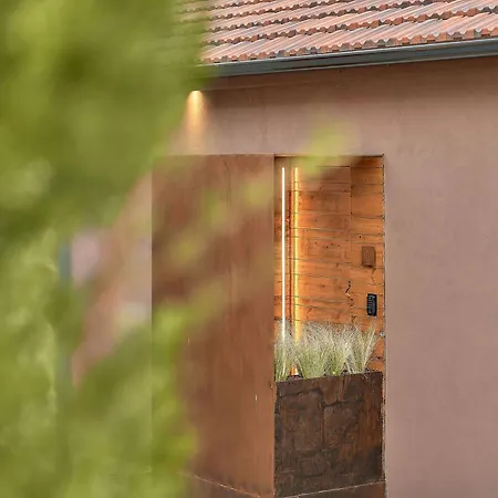 Rosa Luxury Private House Bed & Breakfast *